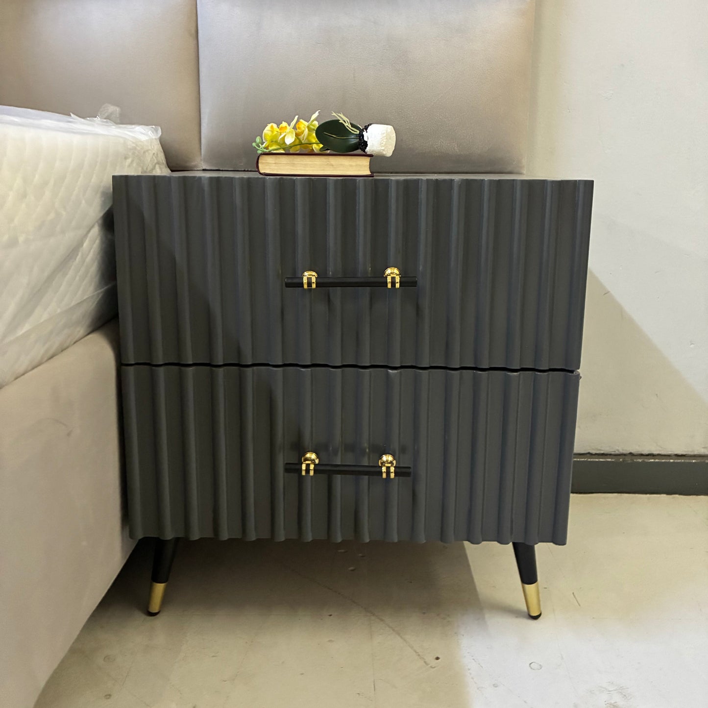 Ribbed Pedestals